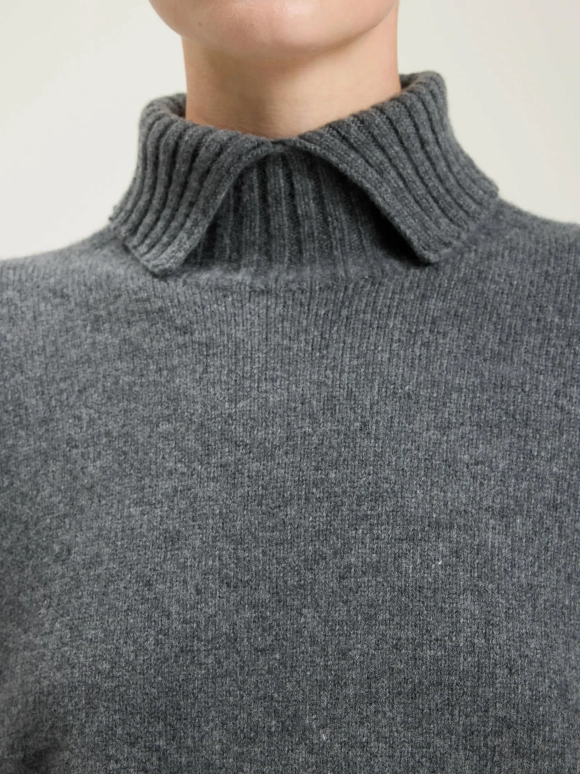 NICHOLSON & NICHOLSON Lulu High Neck Sweater